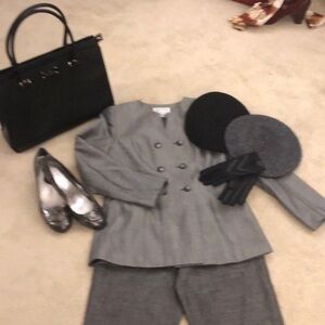 Atrium double breasted blazer size 6.